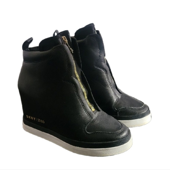 Dkny Shoes - DKNY 1989 Wedge Sneaker Size US 9 Gently Used No Flaws